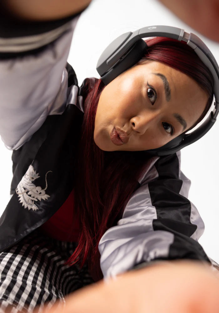 //skullcandy-nz.myshopify.com/cdn/shop/files/14__collection_crusher_carousel_4_png