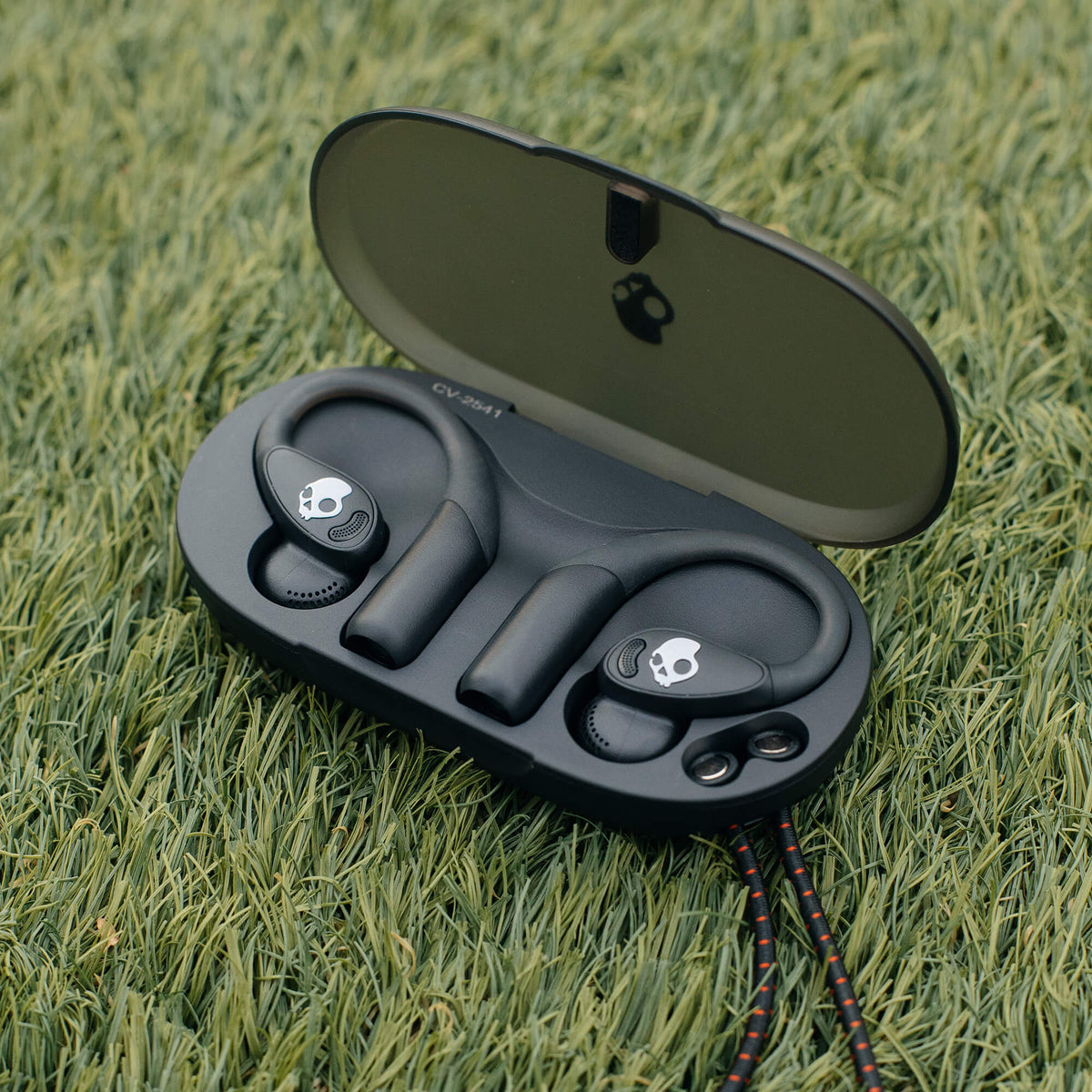 Skullcandy Push 540 Open wireless open-ear headphones with slim pocketable charging case and integrated carry strap for easy everyday portability | True Black