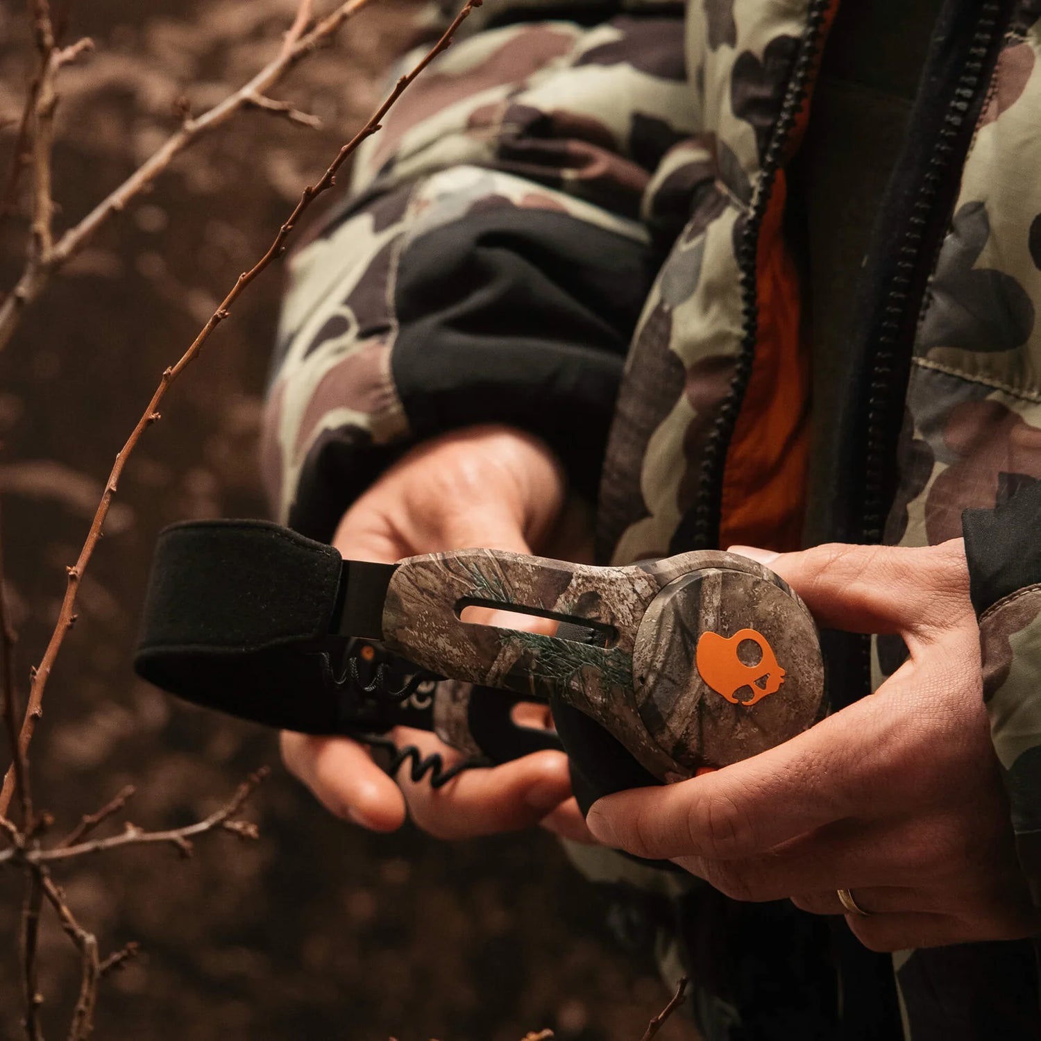 Realtree APX Black/Orange